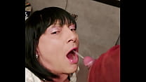 Mechanic loves always coming to piss in my mouth and enjoy in my ass. Smell of grease and gasoline is very good!!