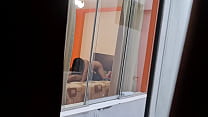 Я думал, что просто сниму, как моя подруга одевается, и обнаружила, что она трахается с нашим боссом.