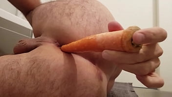 Play with carrot in my ass hole