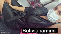 Sin calzon en el spa Miralo en bolivianamimi.tv