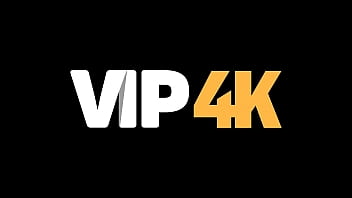 VIP4K. Una fantastica sessione di sesso interrazziale ha reso la troia super bagnata