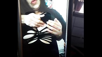 Мне приятно изменять моему парню, я трахаю своего друга, с которым только что познакомилась прошлой ночью на вечеринке.