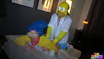 Marge Simpson offre à Homer Simpson une gorge incroyable