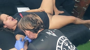 Paty Butt pays tattoo with her giant Xerecard to German Tattoo Artist. Gatopg2019