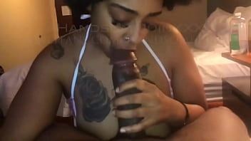 sexy Horny thot eating huge dick @Handsome10inXXX Chicago BBC