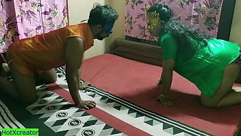 Sexspiel mit meiner geilen Milf Bhabhi und ficke kaum im Catstyle! Neues Hindi-Sexvideo