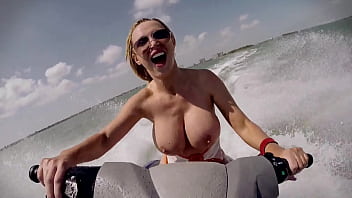 BANGROS - Big Tits Blonde Nikki Benz reitet Wellen & großen Schwanz