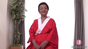 Quando Yuko Ogasawara, una vedova di 81 anni, è una nonna allegra ed energica che fa un massaggio a un giovane, mostra le sue abilità secolari nel renderlo impaziente. - Introduzione