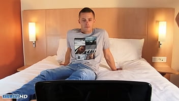 Они str8, это не подделка, и они позволяют нам дрочить им большие члены!!