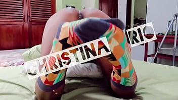 EXOTIC TEEN a des orgasmes intenses (REAL SEX) - Christina Rio