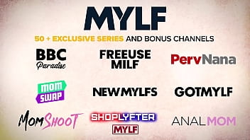 MYLF - Peituda Milf Kenzie Taylor deixa seu enteado brincar em seus seios saltitantes para fazê-lo guardar seus segredos