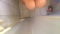 Папа и мальчик взаимная мастурбация, как отец, как сын, повесили папу и мальчика, поглаживая во время просмотра порно