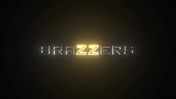 Взрывная жизнь втроем - Katie Morgan, Gia Derza / Brazzers / полное видео www.brazzers.promo/94