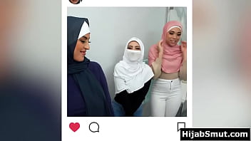 Szczęściarz rucha dziewczynę muzułmankę i jej przyjaciółki