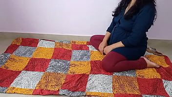 ¡El profesor de matrícula cabreó el coño del estudiante! porno desi en voz hindi! india maestro XXX