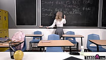 Студентка-подросток Лола Фэй попросила дополнительное время для занятий со своим учителем с большим членом