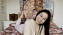 Ersties: Das süße chinesische Mädchen war super glücklich, ein Masturbationsvideo für uns zu machen