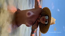 Я была голой на пляже и привлекла внимание мальчика, который вскоре оказался в моей постели и много ел меня, пока не кончил мне в рот. www.cassianacosta.com