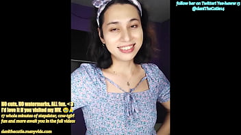 твоя очаровательно сексуальная, но надоедливая сводная сестра DaniTheCutie не перестанет доставать тебя, поэтому ты шантажируешь ее из-за ее парня и в итоге заставляешь ее скакать на твоем члене