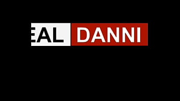 Danni Jones e la sua macchina del cazzo - Video completo - Danni2427
