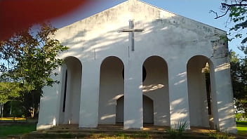 Пара, занимавшаяся сексом в католической церкви, попала в сеть - Полное на RED