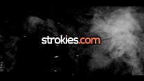 STROKIES Черная красотка Белла Даль укрощает свой утренний лес дрочкой от первого лица
