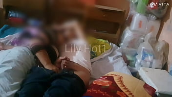 Лучший друг моего парня не знает всего, что я с ним сделала, после вечеринки он был очень пьян, надеюсь, мой парень не узнает, но как вкусен его лучший друг