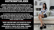 Secretária sexy Hotkinkyjo fodendo goliath dildo de mrhankey, prolapso e boquiaberto com túnel anal