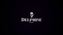 Delphine Films- La sexy bionda Skye Blue fa sesso ESPLOSIMO con il trucco con suo marito