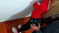 Друг моего отчима всегда ищет меня по ночам, и я позволяю трахать себя до рассвета