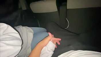 [Большой ◯ сырой секс пары в машине] Я ходил на свидание со своей девушкой до полуночи, и после глупого разговора в машине мы попали в приятную атмосферу.
