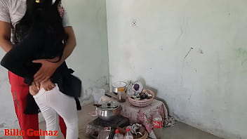 Секс Джиджа Сали на кухне с чистым звуком на хинди и грязными разговорами на хинди