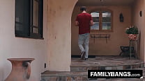 FamilyBangs.com ⭐ Stiefsohn schleicht sich in Stiefmutters Zimmer, um mit ihr, Lucas Frost und Reagan Foxx zu ficken