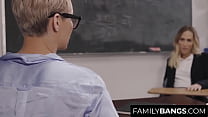 FamilyBangs.com ⭐ Undisziplinierte Studentin ist eine Schlampe mit ihrem geilen reifen Lehrer Carter Cruise und Ryan Kelly