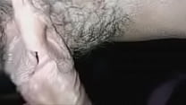 Киска, из которой стоит лизать клитор. Большая девушка трахается так горячо, что кончает на нее. Это заставляет член чувствовать себя так хорошо. Она трахается, пока киска не становится мокрой в ее клиторе. Очень красивая киска. Большой клитор. член очень
