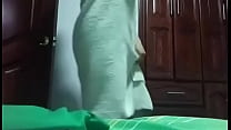 В сеть попало домашнее видео пастора церкви в полотенце. большие натуральные сиськи.