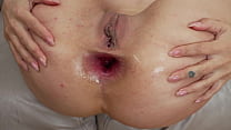 Riesiger Schwanz zerstört Arsch Violet mit Gape und Anal Creampie VG314