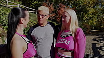 VERA JARW & LADY GANG - CUCKOLD COACH Made to Watch BUSTY CHEERLEADERS DOUBLE VAGINA (DV) FOURSOME - VR Video - Part 1