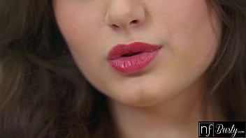 Горячая грудастая крошка Лола Бредли не может дождаться, чтобы обернуть свои сиськи вокруг члена своего босса - S18:E5