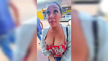 J'engage une vraie prostituée, j'enlève le préservatif et on baise dans un motel dans la zone de tolérance de Medellin, Colombie