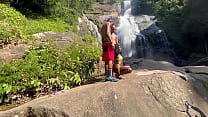 Behind-the-scenes amateur video with the 18-year-old black girl taking part in the waterfall outdoors (COMPLETE ON RED AND CHER)