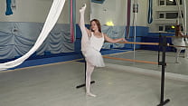 Nicole Murkovski bailarina flexi follada