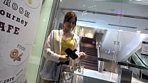 clothes This visual is so erotic, it's illegal! ! A gal like a mannequin! ! A superb body with perfect beauty and a wonderful curve that shows off the swimsuit! ! Part1
