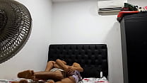Я трахаюсь со своим парнем, когда моя мать не понимает