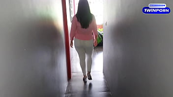 I visited the neighbor and fucked her pussy during work hours.