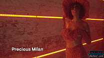 Горячая черная милфа Precious Milan выставляет напоказ обнаженное тело в этом мягком порно видео