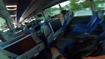 Мне становится еще жарче, показывая свой член повсюду, пока я не взорвусь в автобусе