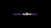 MommyBlowsBest - Моя горячая учительница отсосала мне, чтобы помочь мне сконцентрироваться