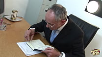Поход на терапию превращается в сеанс траха в задницу, как только Кит Ли начинает сосать член