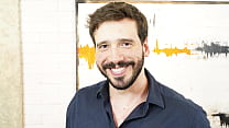 40-летняя женщина и вдова пытается заново открыть себя как женщину. Часть 1